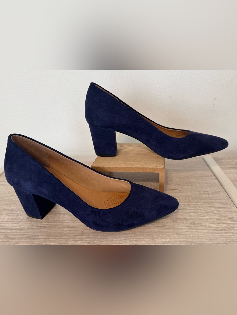 Corso Como Ryanna Blue Water Repellent Suede Block Heel Pumps Comfort 9.5 M